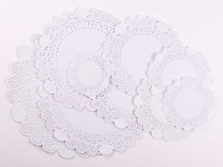 Image de Dentelle ronde blanche D.28cm/250